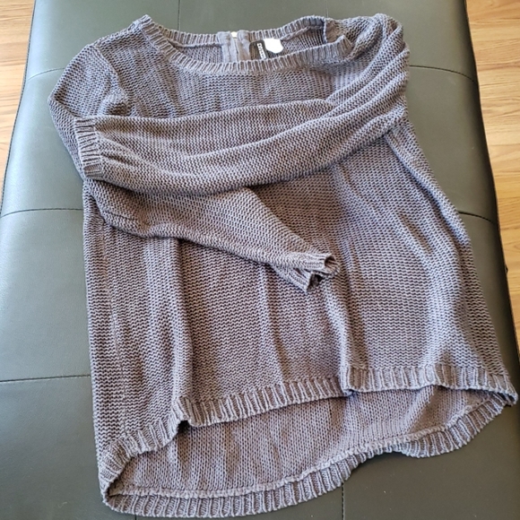 Sweater - Picture 2 of 3